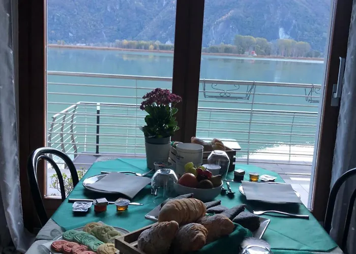 Adeline Bed & Breakfast 3*