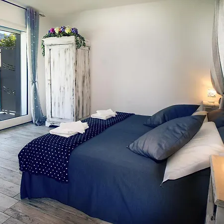 Adeline לינה וארוחת בוקר Dascio