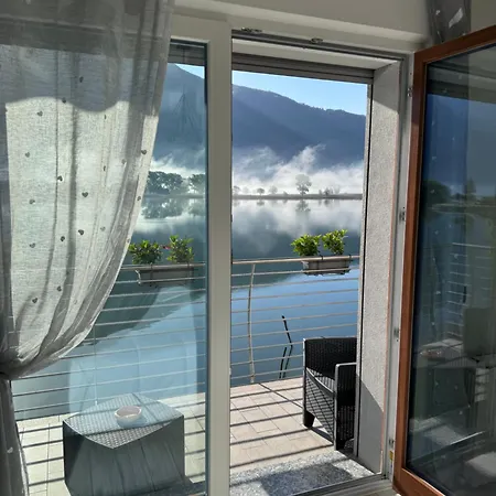 לינה וארוחת בוקר Adeline 3*