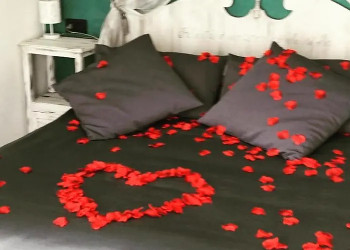 Adeline Bed and Breakfast 3*